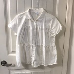 White tiered button down short sleeve blouse